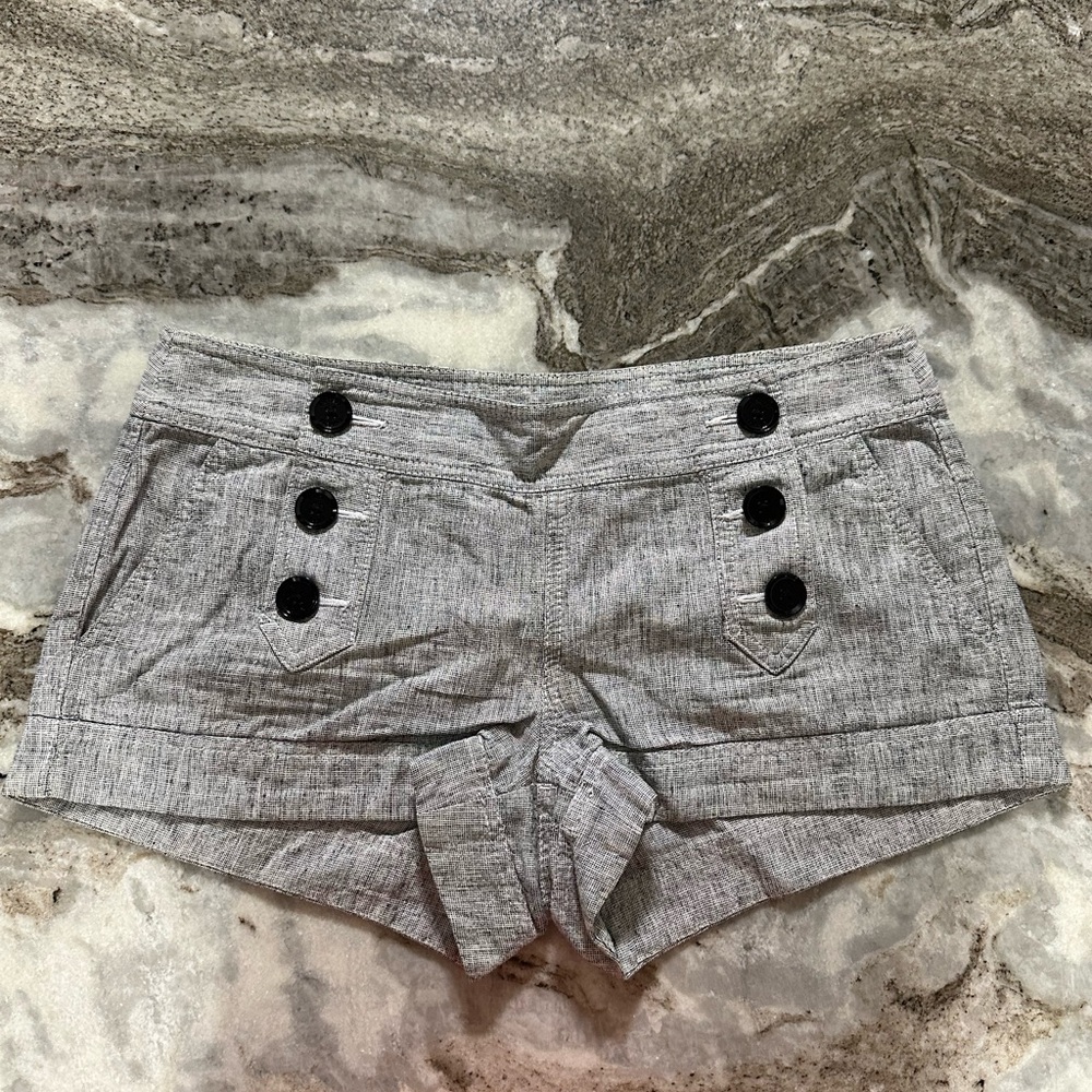Express Women's Gray/Black Button-Accent Shorts